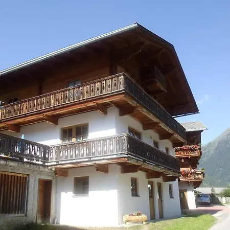 Ferienhaus Aussermoscher Διαμέρισμα Innervillgraten